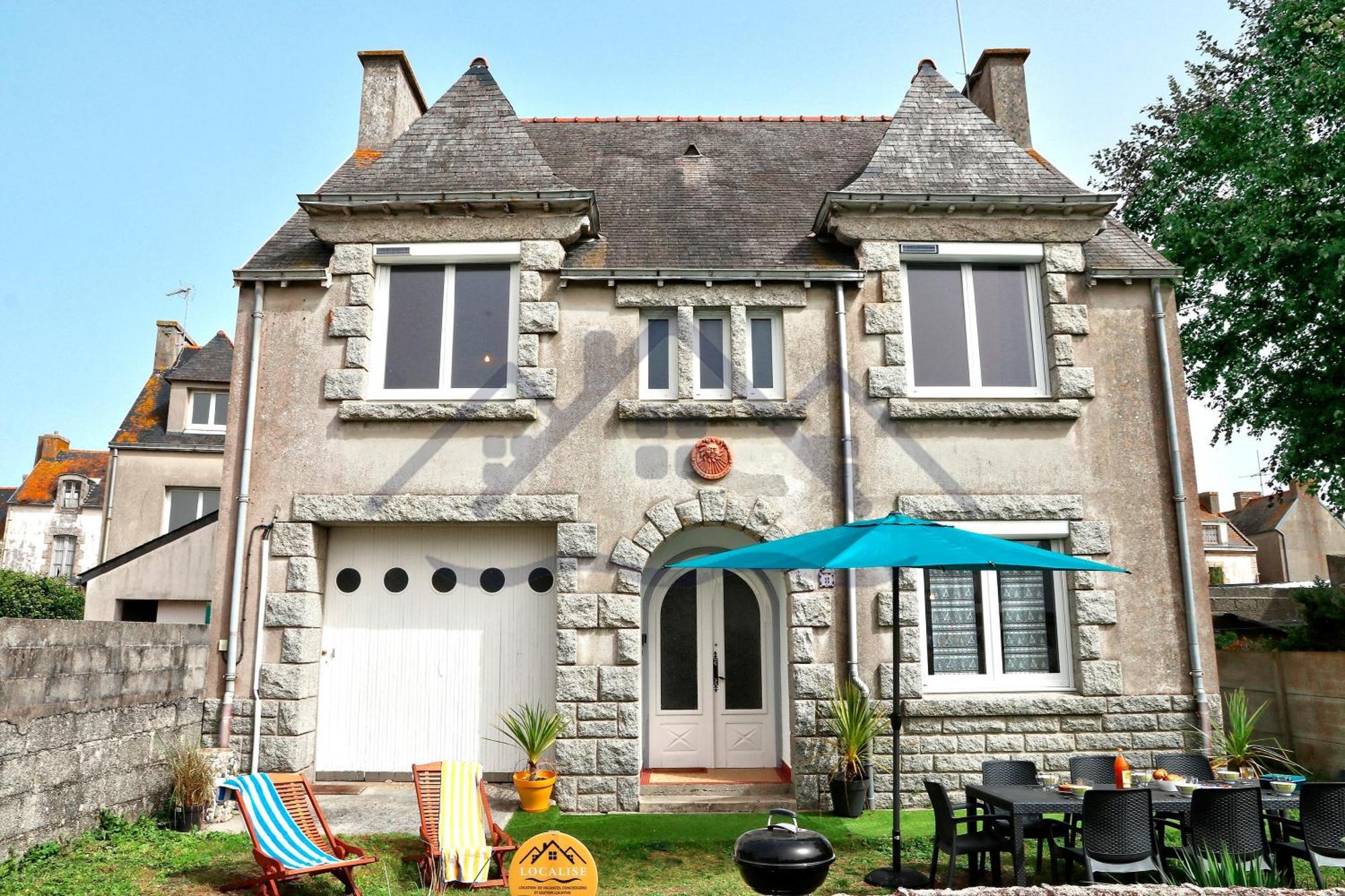 Ty Geoland: Charming Garden Home in Guilvinec with Wi-Fi Exterior photo